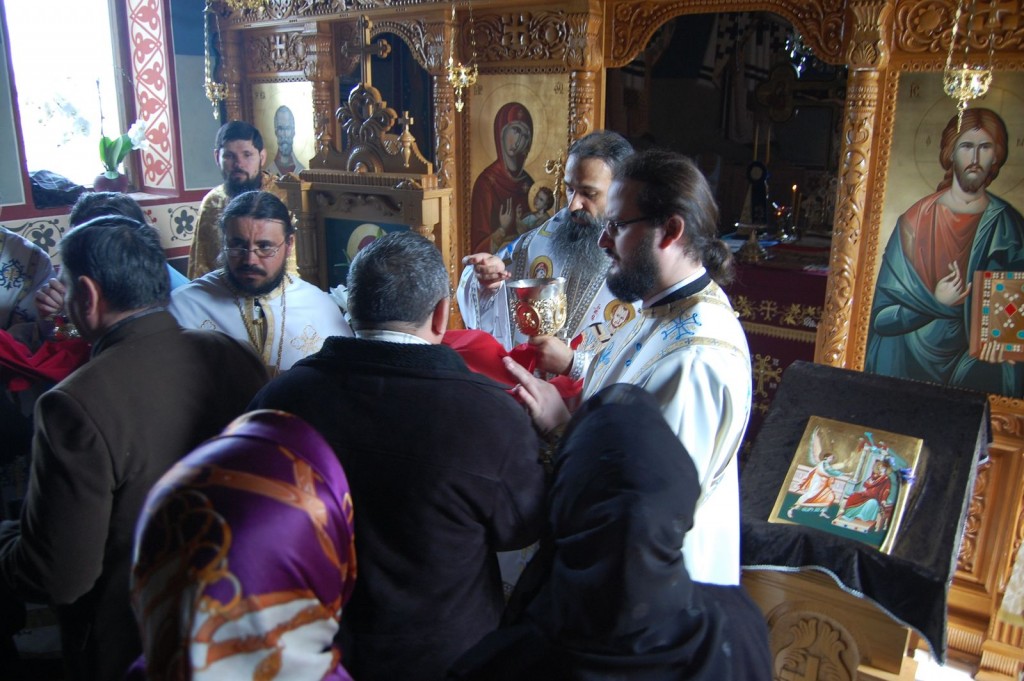 Hram la Mănăstirea Săraca