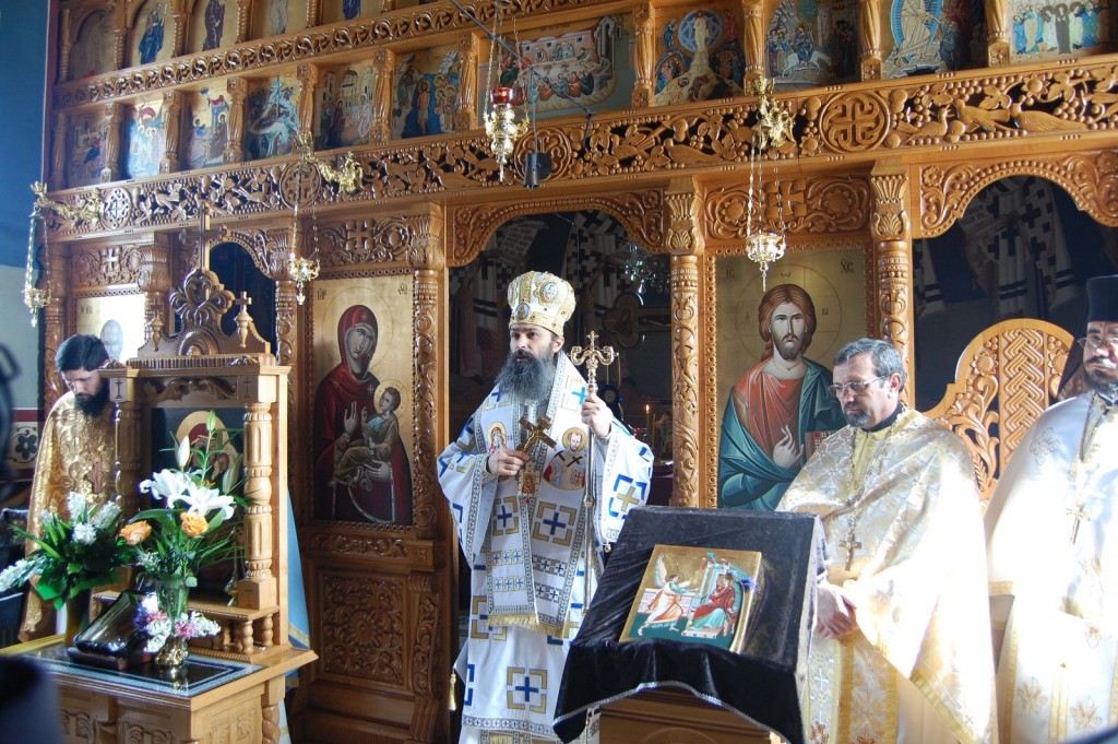 Hram la Mănăstirea Săraca