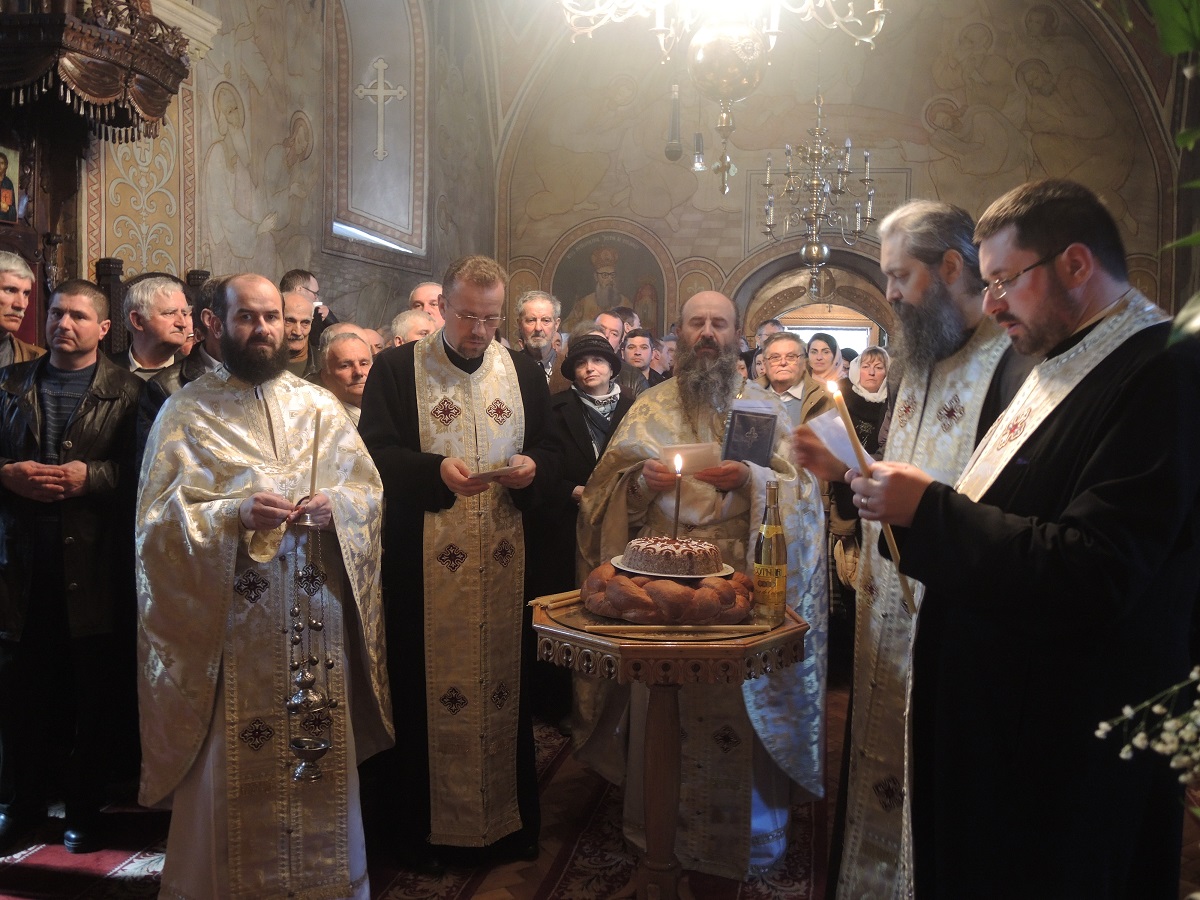 „Dumnezeu îşi găseşte sălaş în fiecare fiinţă umană care se deschide spre Împărăţia cerurilor“ „Dumnezeu îşi găseşte sălaş în fiecare fiinţă umană care se deschide spre Împărăţia cerurilor“