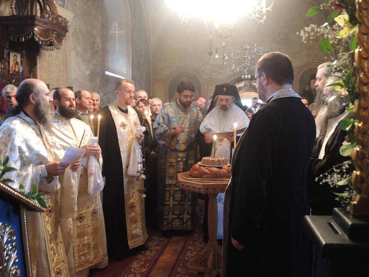 „Dumnezeu îşi găseşte sălaş în fiecare fiinţă umană care se deschide spre Împărăţia cerurilor“ „Dumnezeu îşi găseşte sălaş în fiecare fiinţă umană care se deschide spre Împărăţia cerurilor“