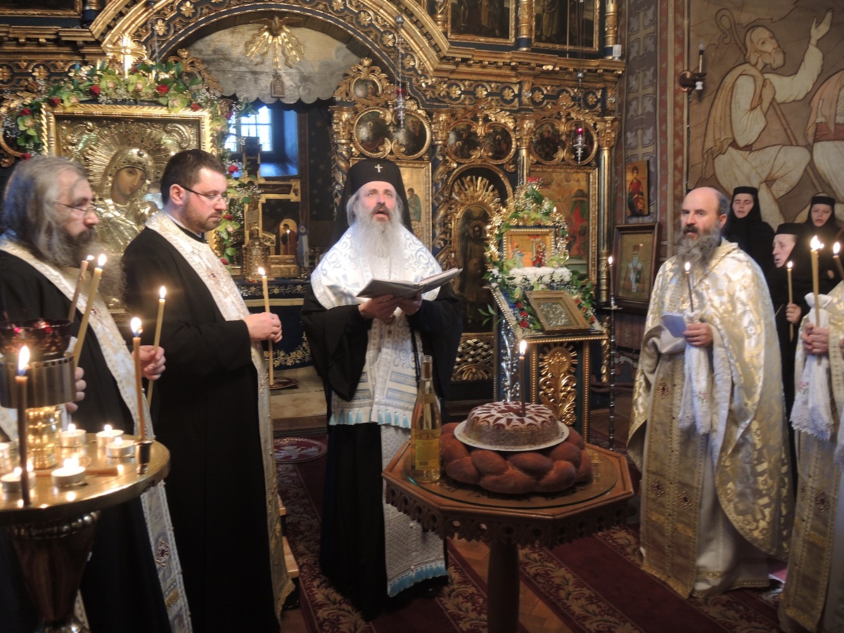 „Dumnezeu îşi găseşte sălaş în fiecare fiinţă umană care se deschide spre Împărăţia cerurilor“ „Dumnezeu îşi găseşte sălaş în fiecare fiinţă umană care se deschide spre Împărăţia cerurilor“