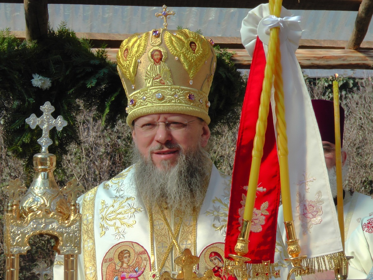 Slujbă cu doi arhierei la hramul Mănăstirii Moldoviţa