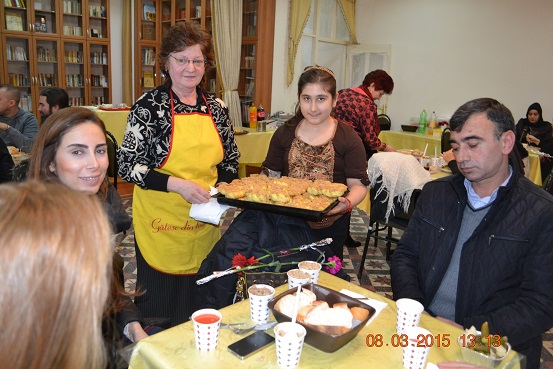 Ziua Mamei sărbătorită la biserica românească de la Istanbul Ziua Mamei sărbătorită la biserica românească de la Istanbul