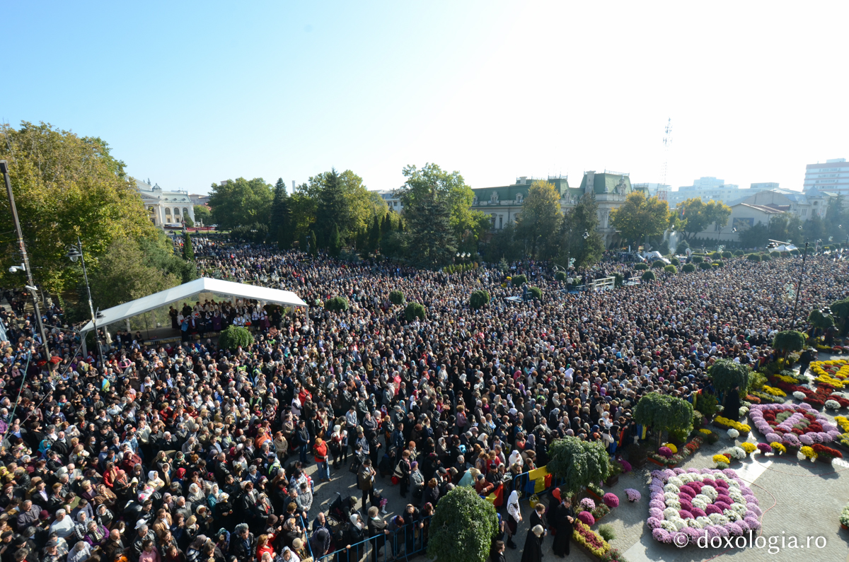 Foto: Bogdan Zamfirescu Cât vor mai fi oameni pe pământ, Dumnezeu îşi va mai trimite harul Său