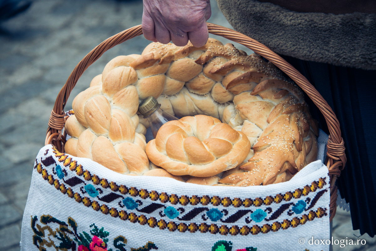 Dacă cineva îți aruncă pietre, tu dă-i pâine