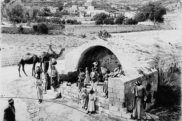 Fântâna Maicii Domnului din Nazaret 1898 / Foto: American colony collection - Library of Congress Fântâna Maicii Domnului din Nazaret