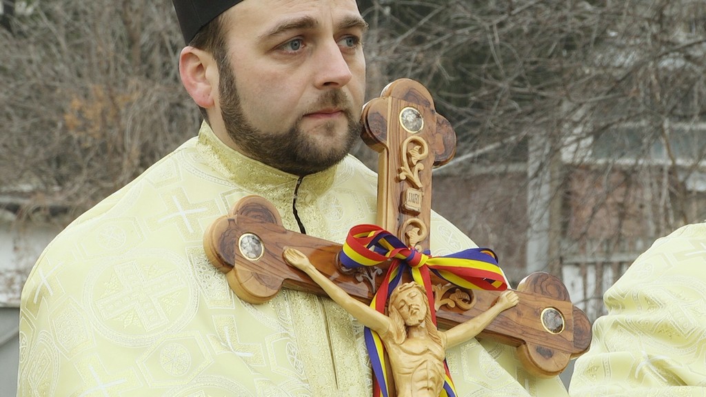 http://www.onestionline.ro Mărturisire de credinţă prin pelerinaj, la Oneşti (GALERIE FOTO)