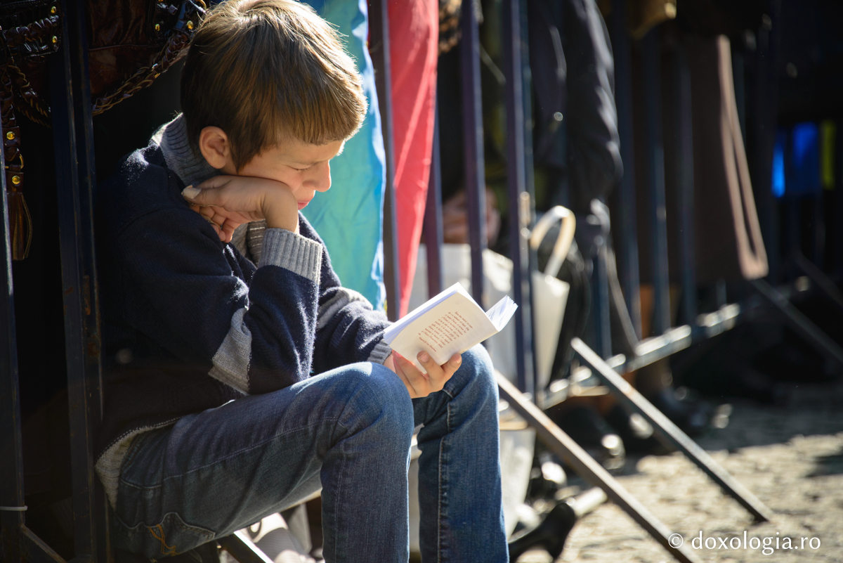 Cuvintele sfinte adâncite aduc lumină în suflet