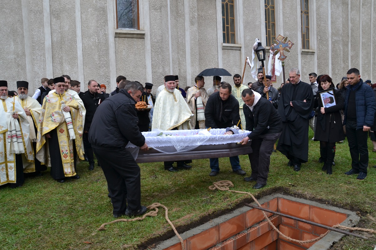 Preoteasa Gabriela Mihaela Timoftescu a fost condusă pe ultimul drum