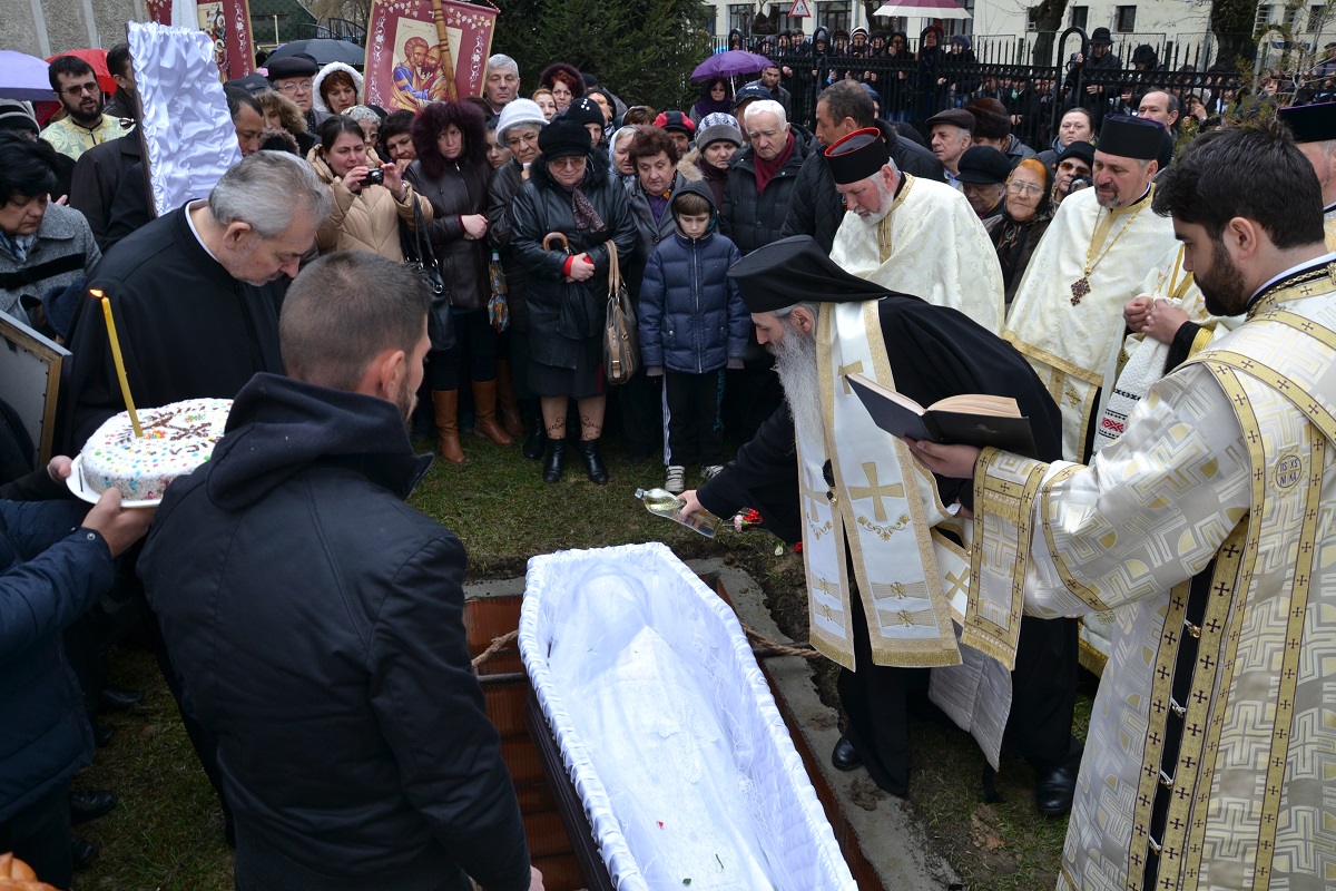 Preoteasa Gabriela Mihaela Timoftescu a fost condusă pe ultimul drum