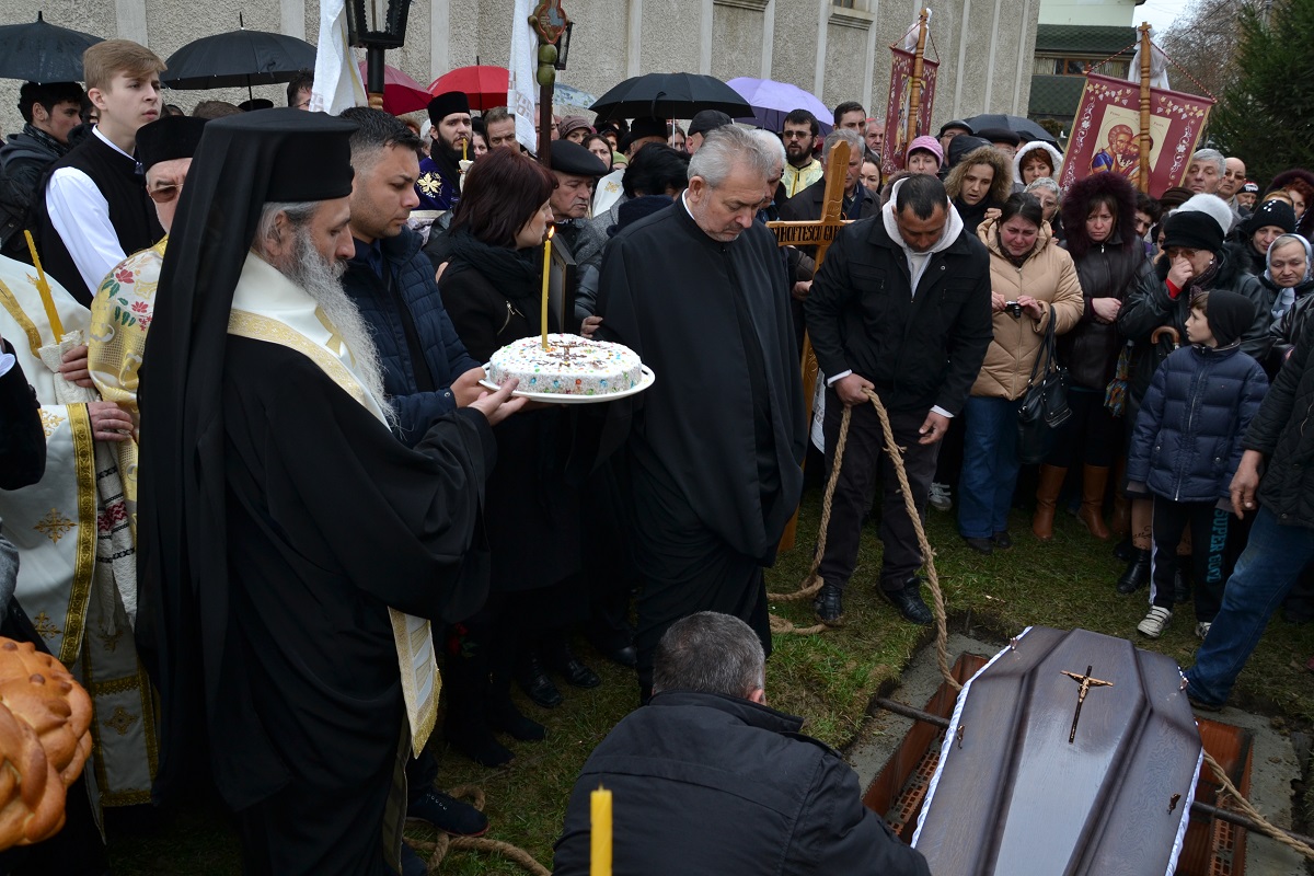 Preoteasa Gabriela Mihaela Timoftescu a fost condusă pe ultimul drum