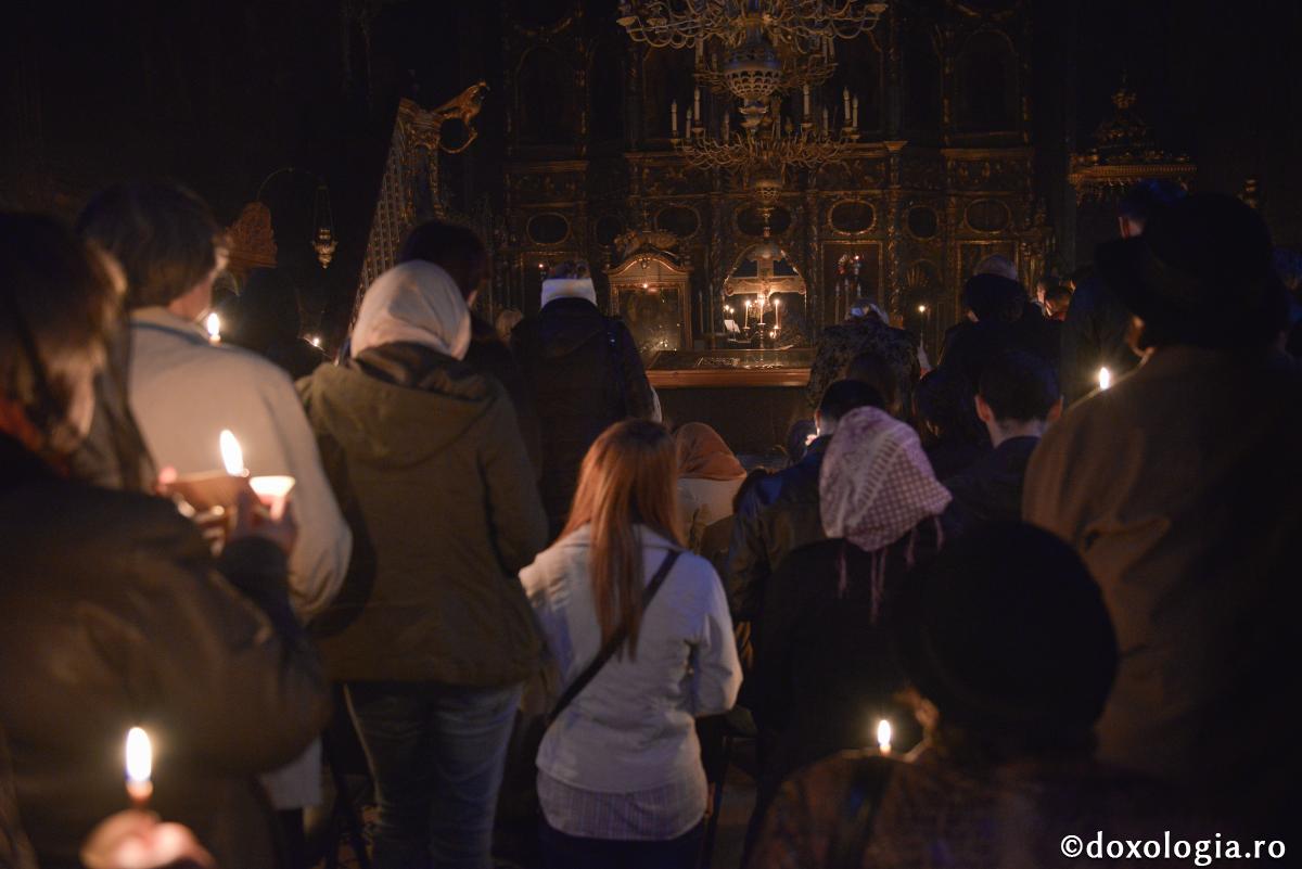 Tinerii în Biserică