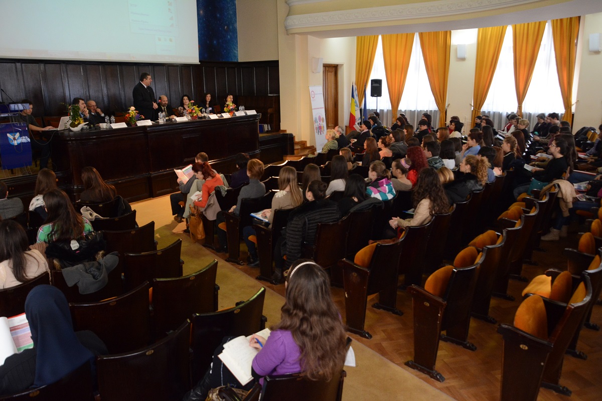 Eveniment academic dedicat asistenţei sociale, la Iaşi