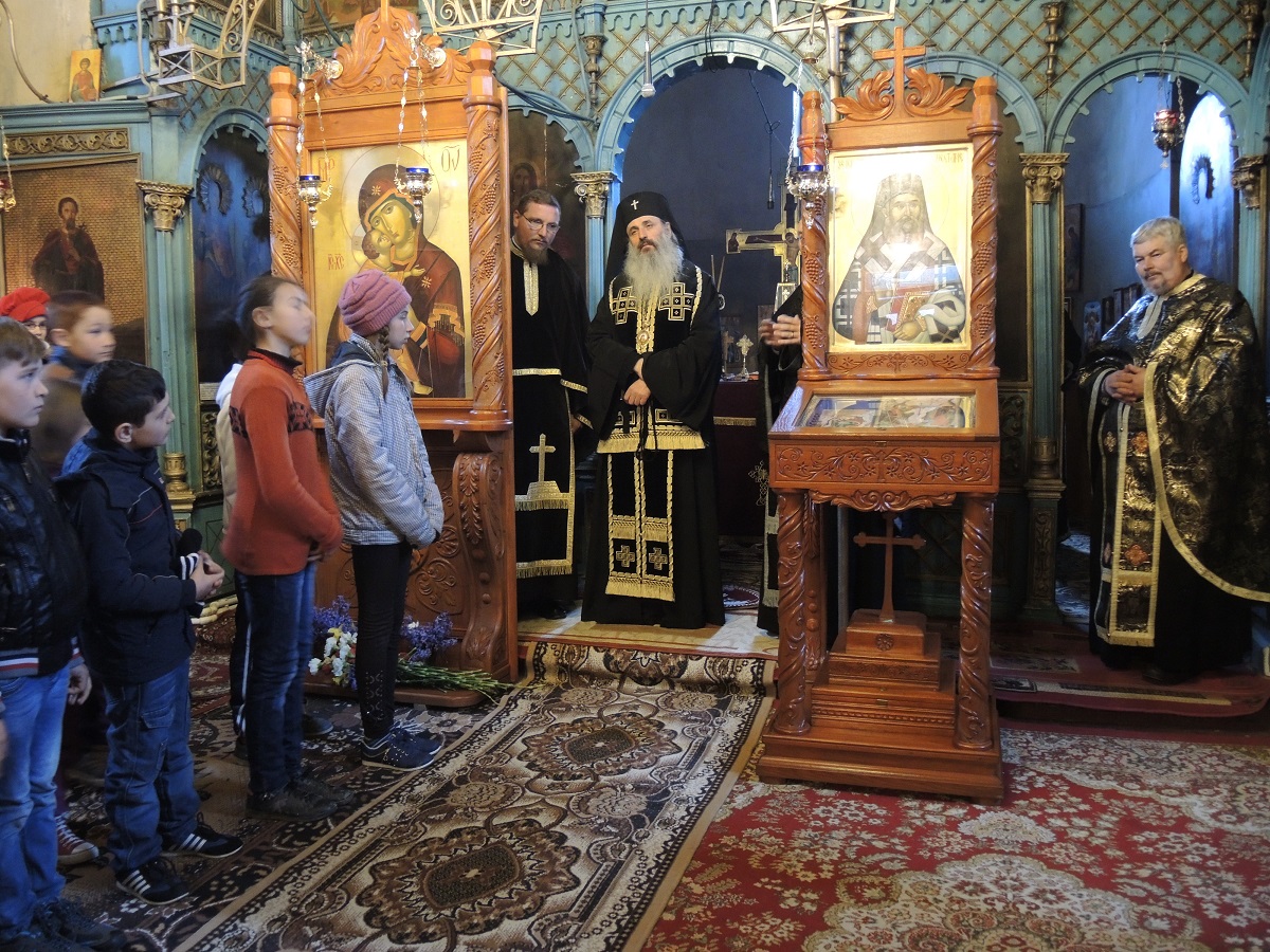 Vizite ale Înaltpreasfințitului Teofan în Protopopiatul Iași 2