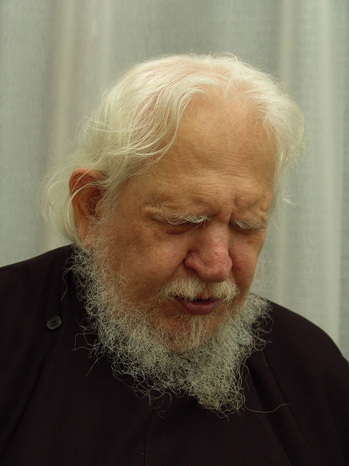 „Tu ai mâinile lui Dumnezeu!”