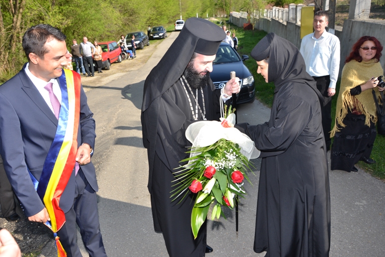 Sărbătoarea Izvorul Tămăduirii la Mănăstirea Vasiova