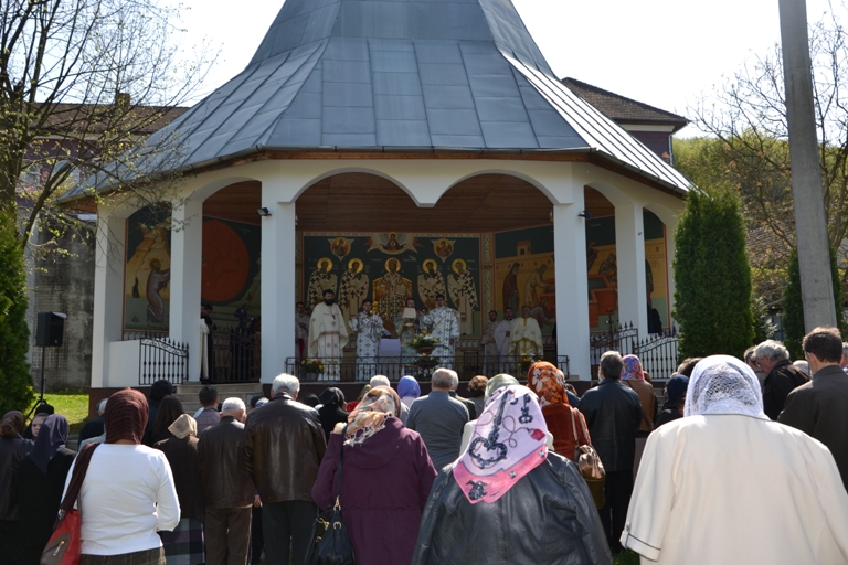 Sărbătoarea Izvorul Tămăduirii la Mănăstirea Vasiova