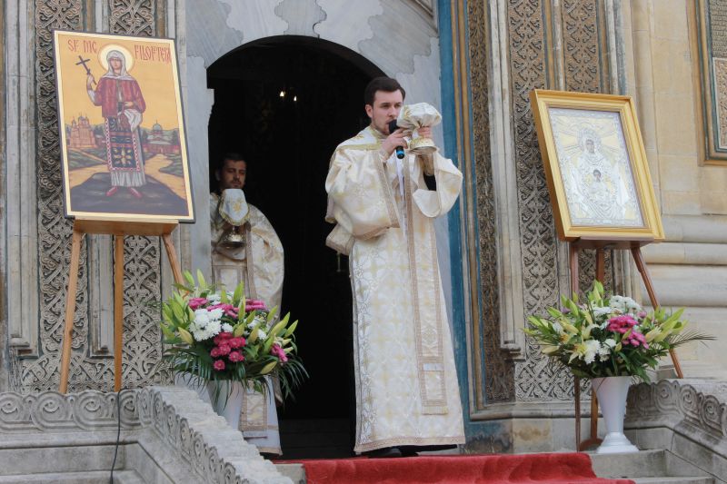 Izvorul Tămăduirii, prăznuit la Catedrala Arhiepiscopală din Curtea de Argeș