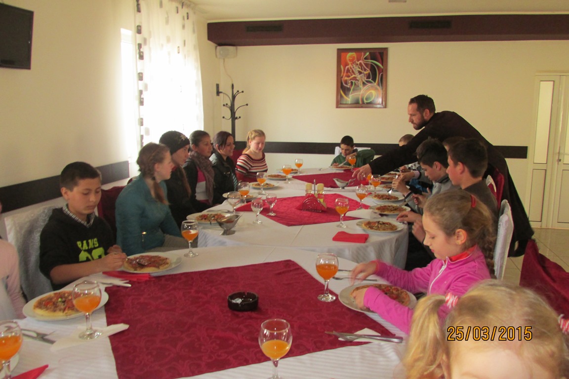 Activitate filantropică în parohia „Sfinții Apostoli Petru şi Pavel”, Şendreni