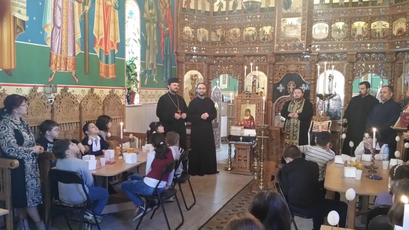Festival de încondeiat ouă în parohia piteșteană „Sfântul Apostol Toma”