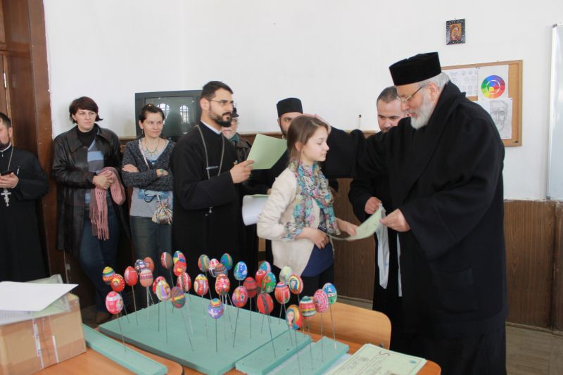 Concursul de încondeiat ouă „Bucuria Învierii” la Curtea de Argeș