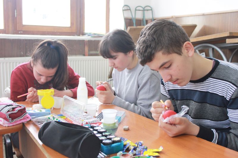 Concursul de încondeiat ouă „Bucuria Învierii” la Curtea de Argeș