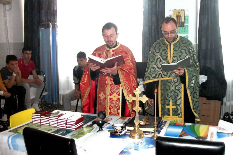 Taina Sfântului Maslu la Spitalul de Pediatrie Pitești