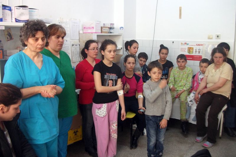 Taina Sfântului Maslu la Spitalul de Pediatrie Pitești