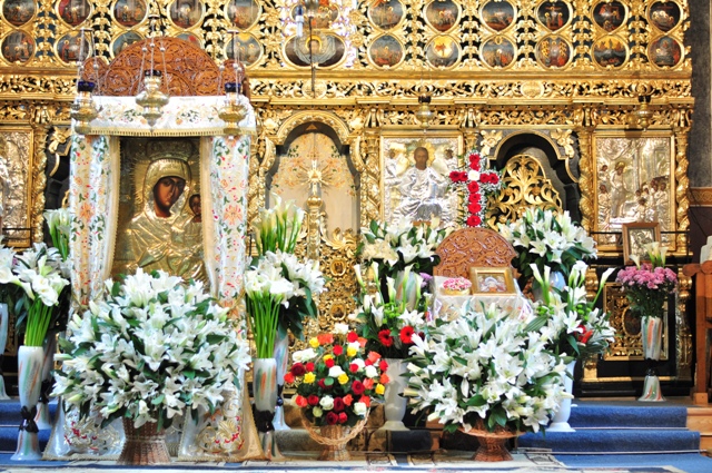 Se cade a ne împărtăși în noaptea Sfintelor Paști?