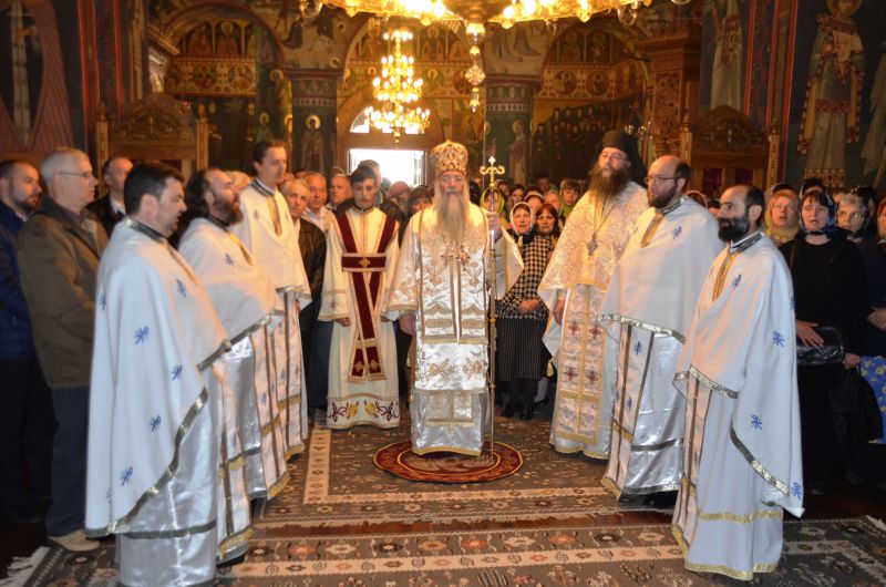 Praznicul Izvorului Tămăduirii la mănăstirea Lainici