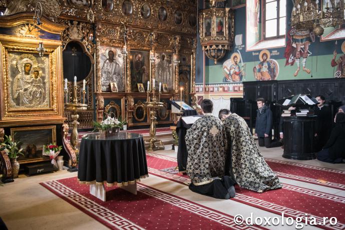 Luptă cu egoismul din toate puterile; învaţă smerenia…