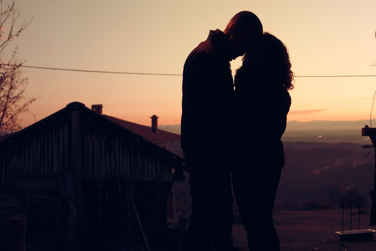 A trăi doar căsătoriți civil, înseamnă a fi continuu cu sabia scoasă la Dumnezeu