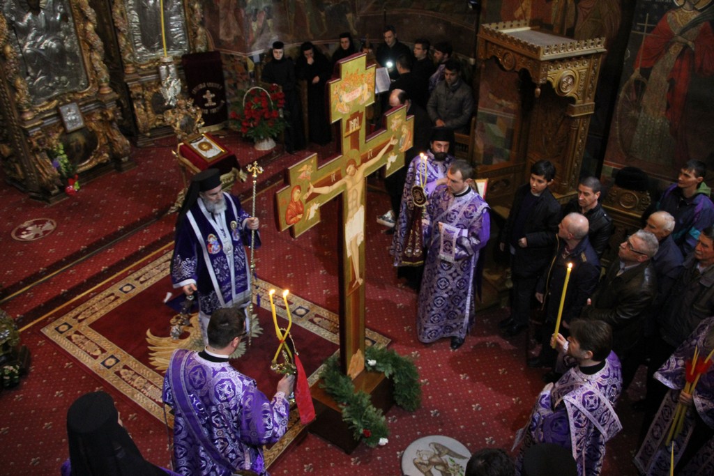 Denia celor 12 Evanghelii la catedrala din Roman