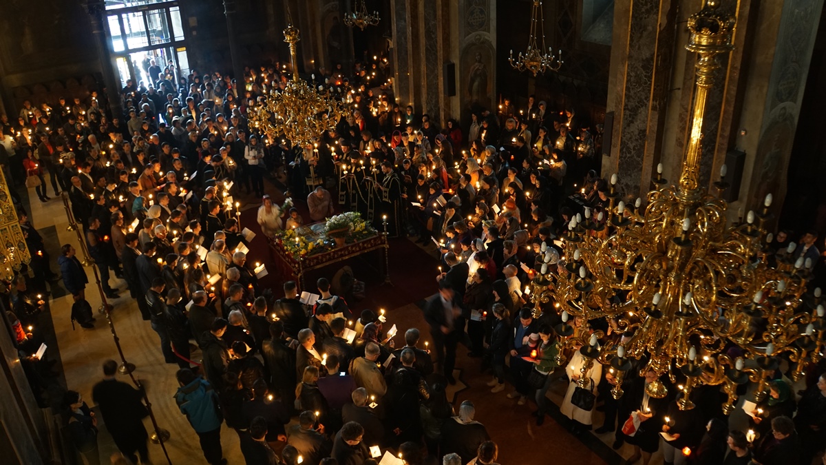 Prin Cruce, spre Înviere – la Catedrala Mitropolitană din Iași