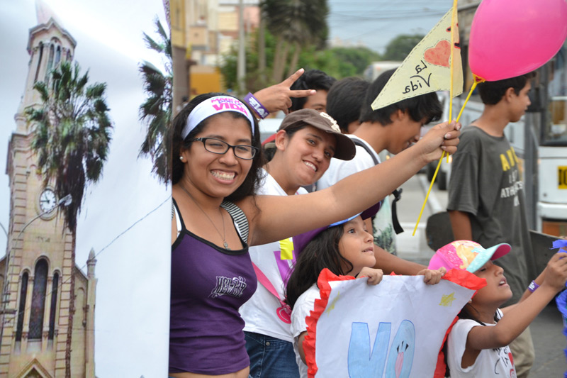 Peste 500.000 de persoane au strigat „DA” VIEȚII în Lima