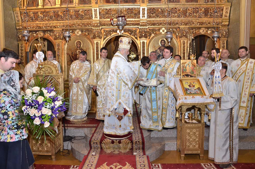 Sărbătoarea Izvorul  Tămăduirii la Catedrala din Târgoviște