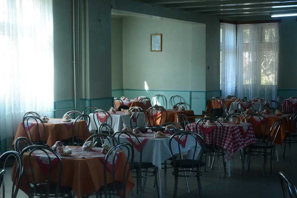 Masă de Paşti pentru pacienţii de la Bârnova