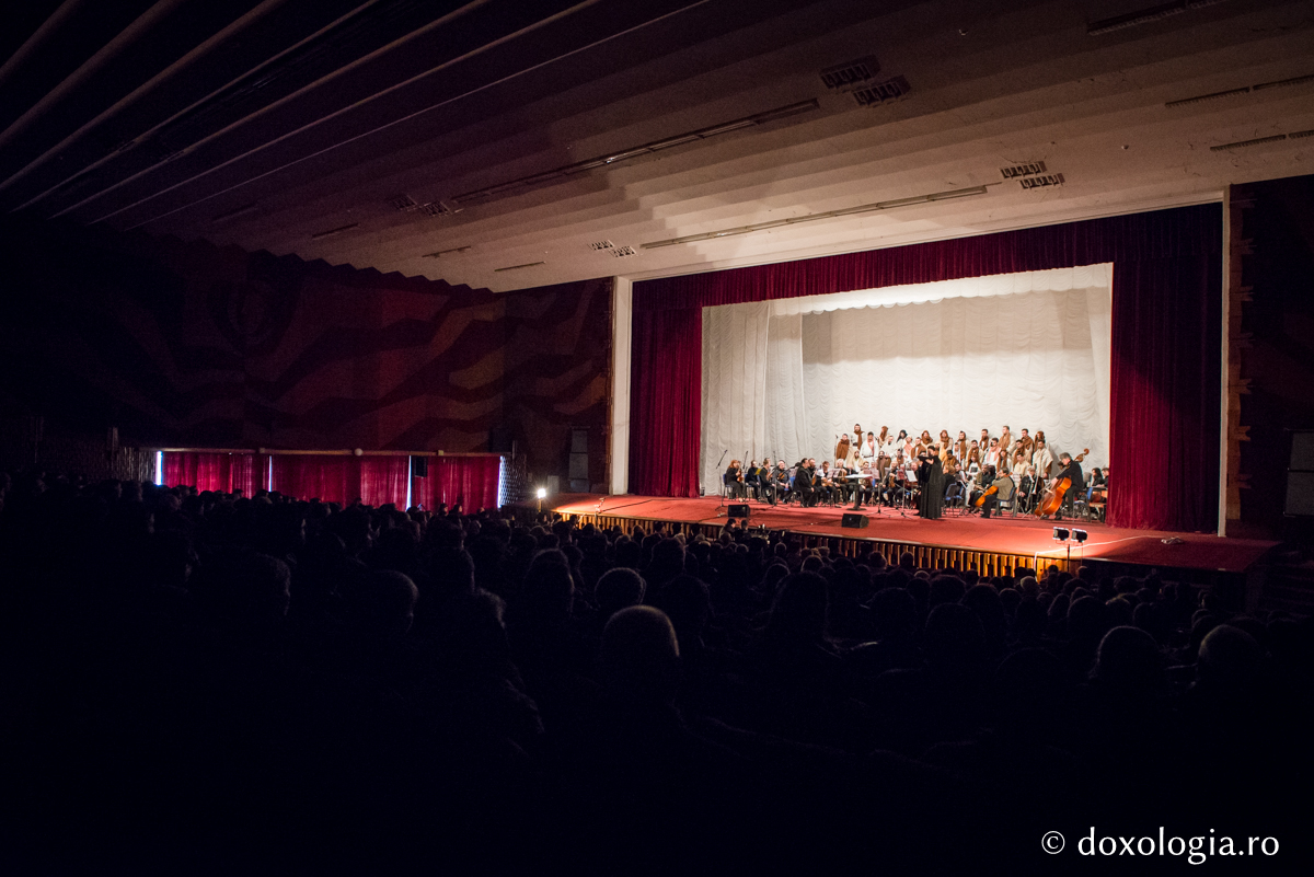 Spectacolul muzical-sacru „În vremea aceea...” pe scena ieșeană