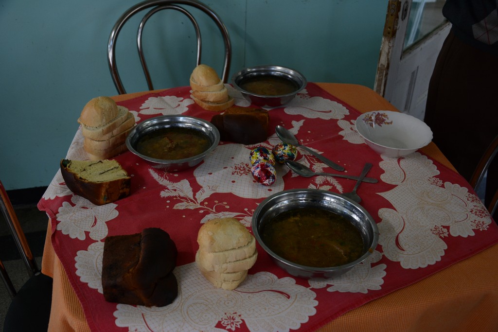 Bucurie sfântă în prima zi de Paşti la Bârnova