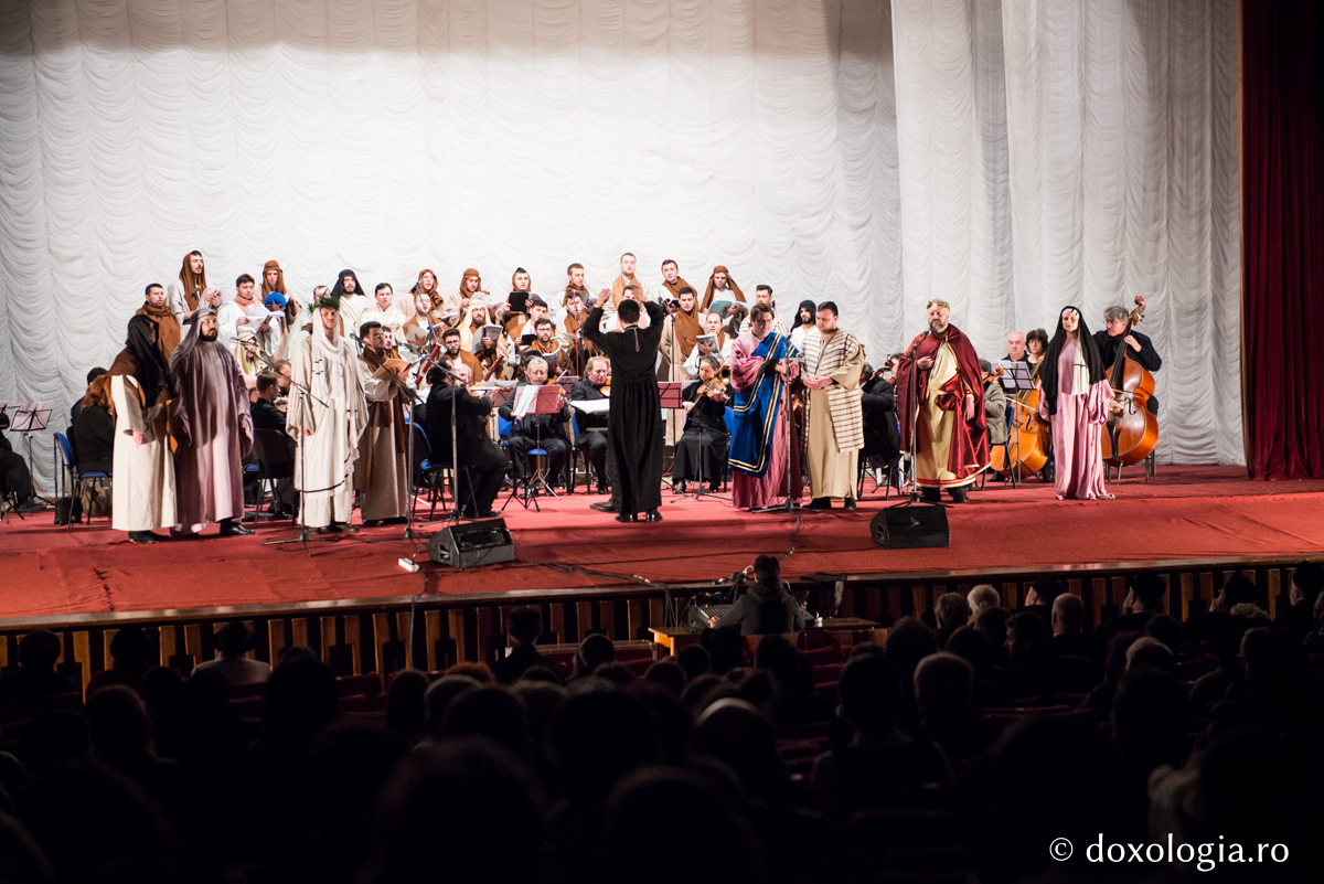 Spectacolul muzical-sacru „În vremea aceea...” pe scena ieșeană