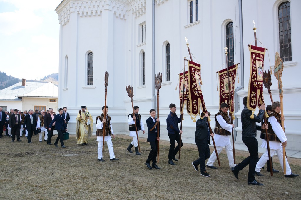 Foto: Constantin Ciofu Tradiţii pascale în Parohia "Sfântul Nicolae" - Pojorâta
