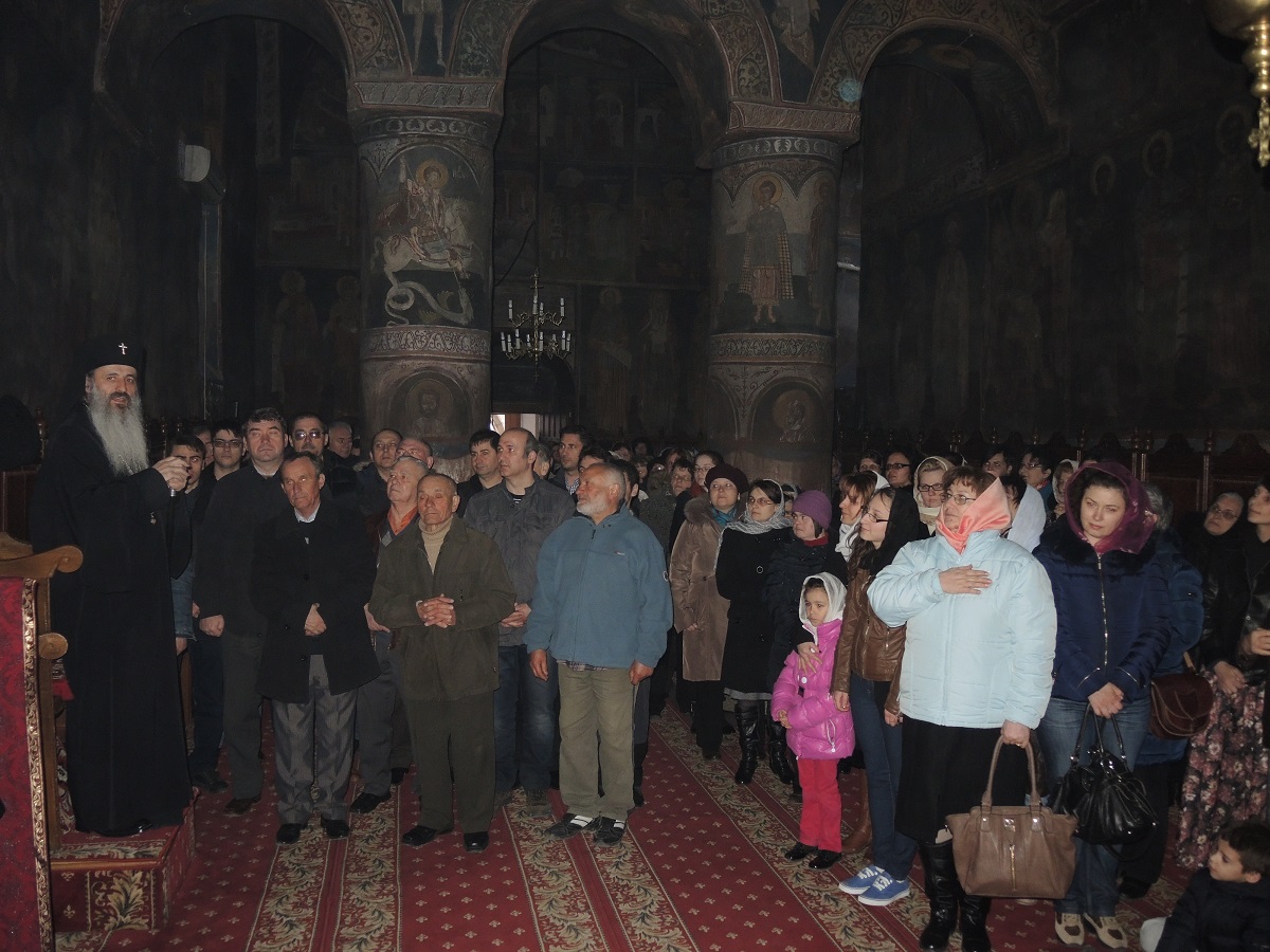 Denie oficiată de IPS Părinte Teofan, la Mănăstirea Hlincea