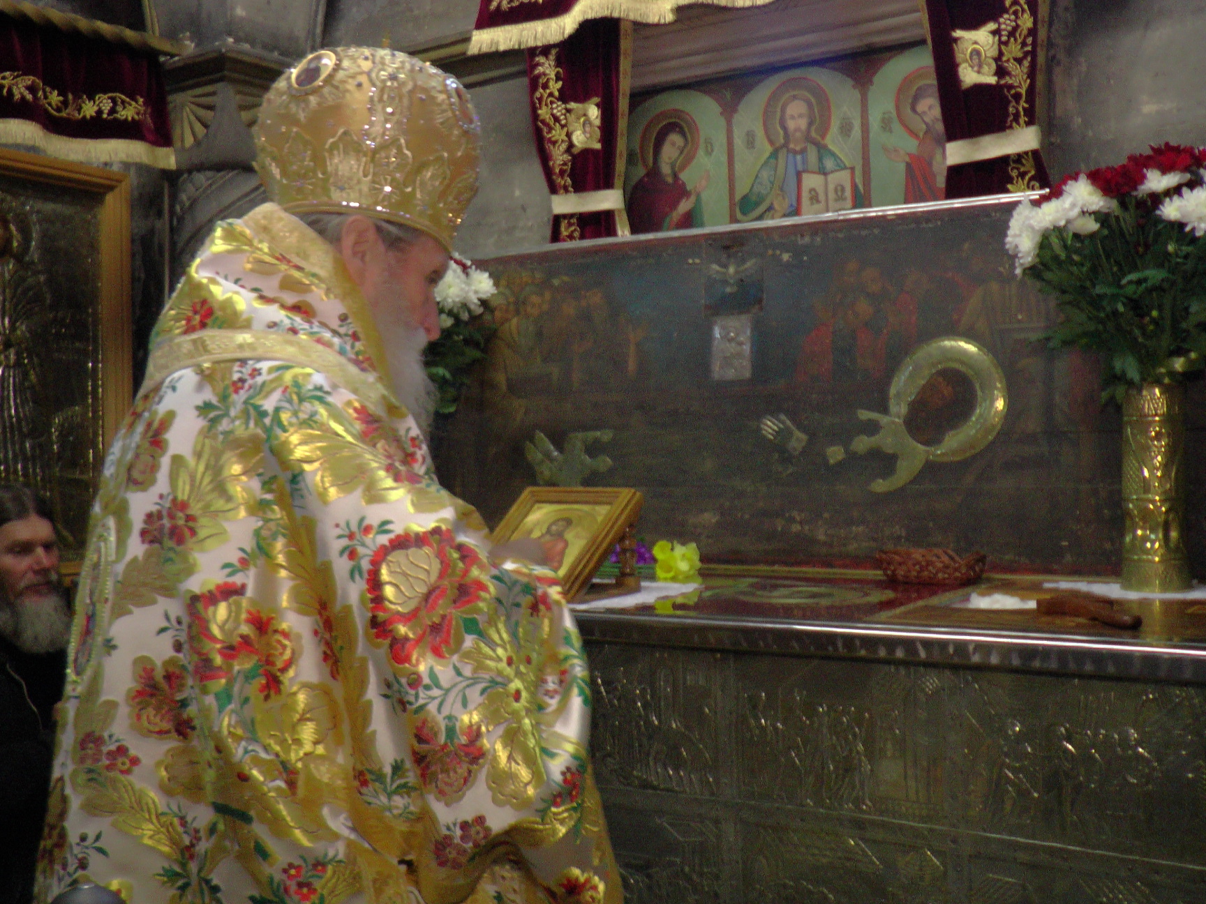 Floriile la Mănăstirea Sfântul Ioan cel Nou  din Suceava