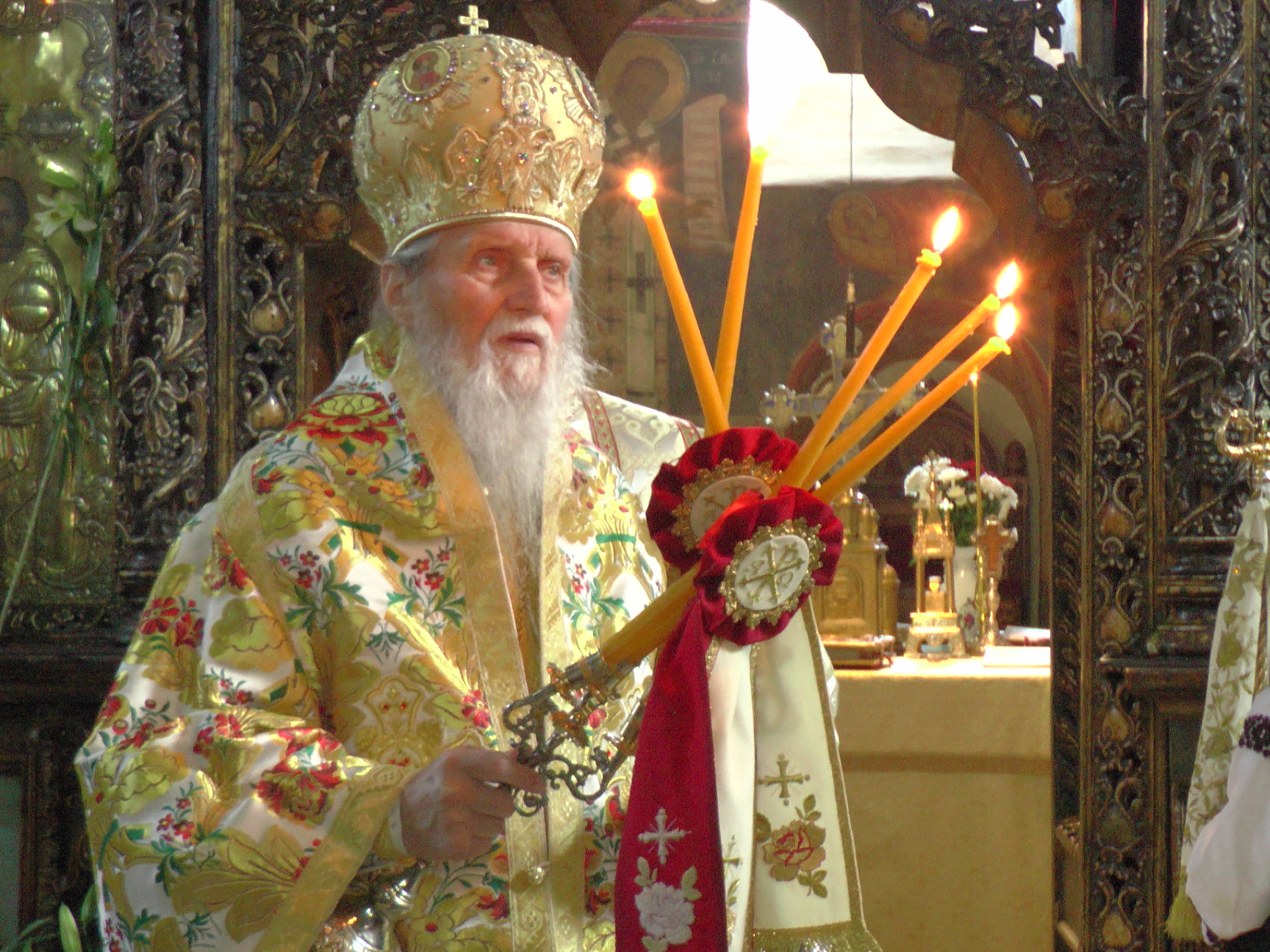 Floriile la Mănăstirea Sfântul Ioan cel Nou  din Suceava