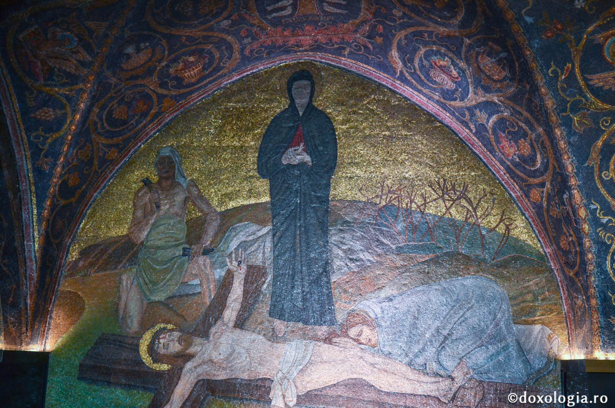 Dezbrăcarea Domnului de hainele Sale pe Golgota și răstignirea pe Cruce