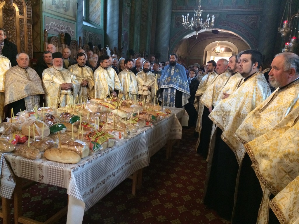 Zi de sărbătoare la Biserica &quot;Sfântul Gheorghe&quot; din Roman