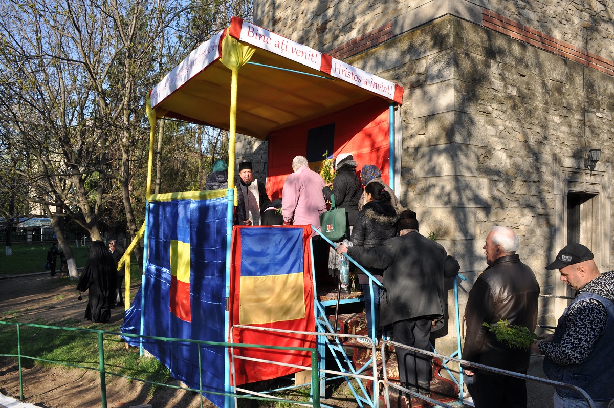 Mii de credincioși botoșăneni l-au cinstit pe Sfântul Mare Mucenic Gheorghe