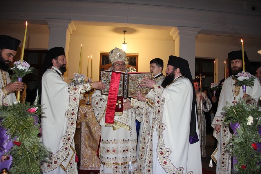 Bucuria Învierii la Roman