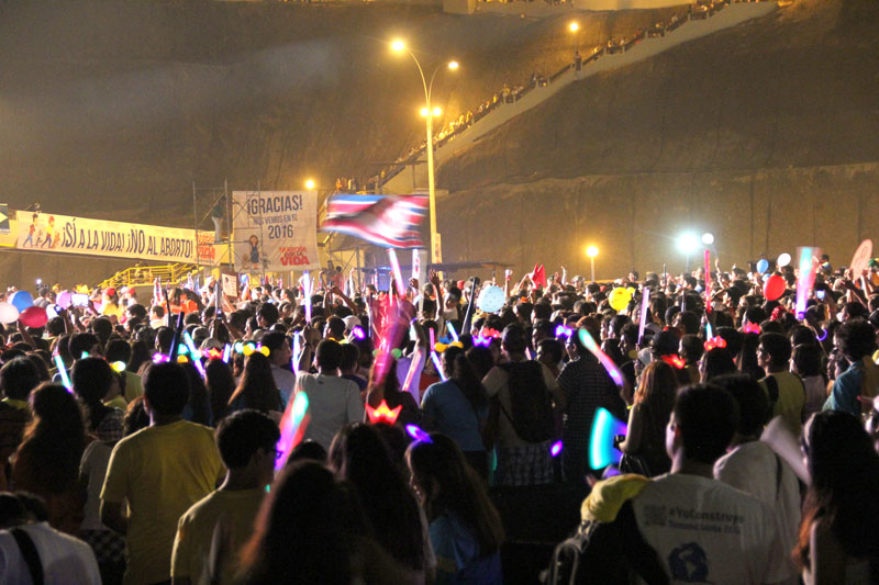 Peste 500.000 de persoane au strigat „DA” VIEȚII în Lima