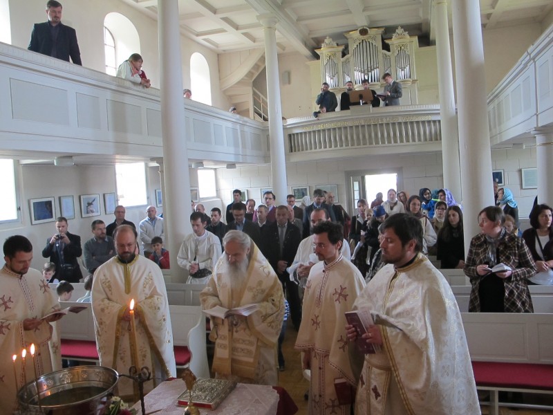 Înaltpreasfințitul Mitropolit Serafim Joantă a binecuvântat înființarea unui nou protopopiat în Germania Înaltpreasfințitul Mitropolit Serafim Joantă a binecuvântat înființarea unui nou protopopiat în Germania